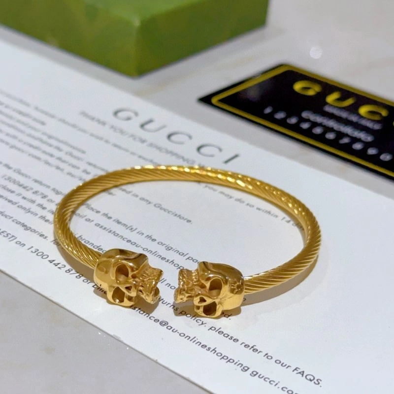 Snug Gucci Bracelets 243449