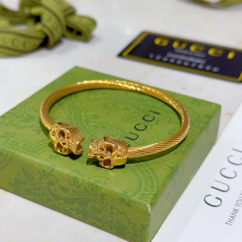 Snug Gucci Bracelets 243449