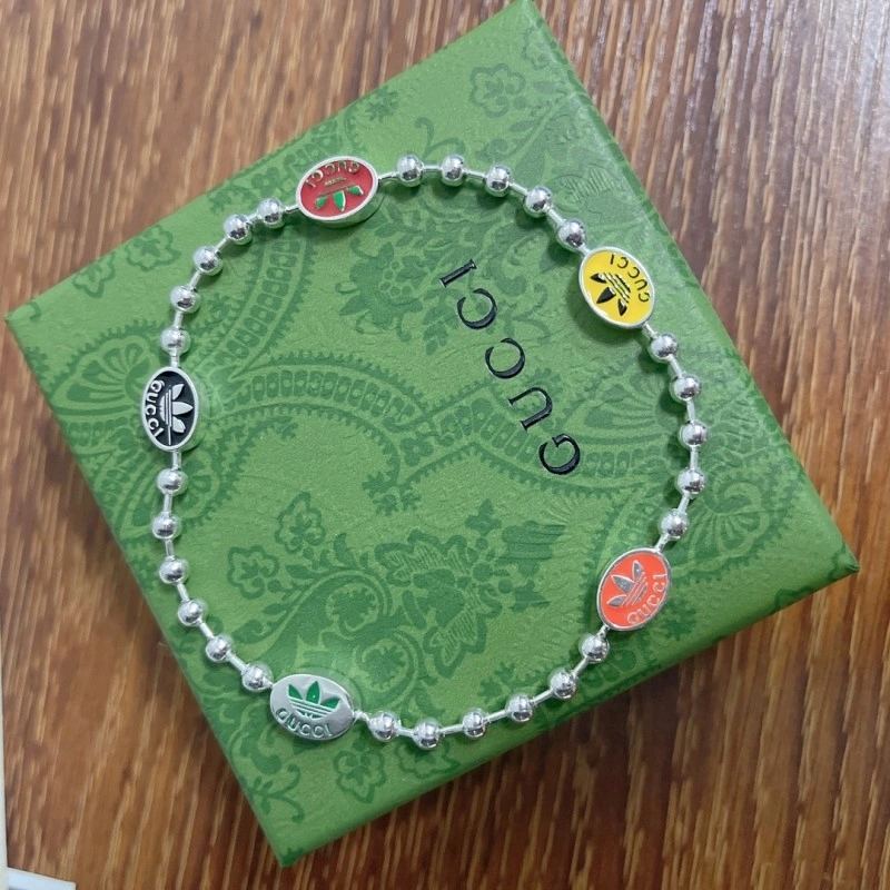 Supportive Gucci Bracelets 243437