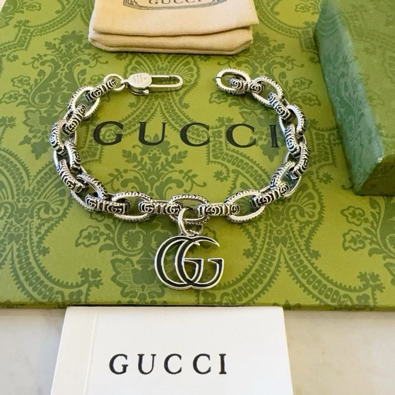 Sleek Gucci Bracelets 243416