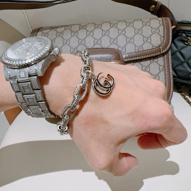 Sleek Gucci Bracelets 243416