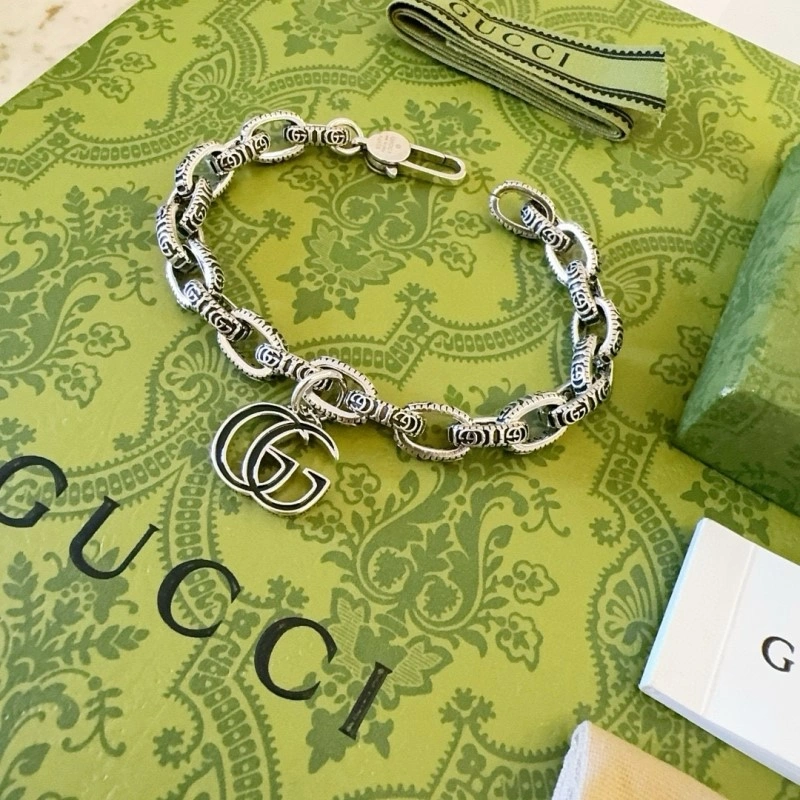 Sleek Gucci Bracelets 243416