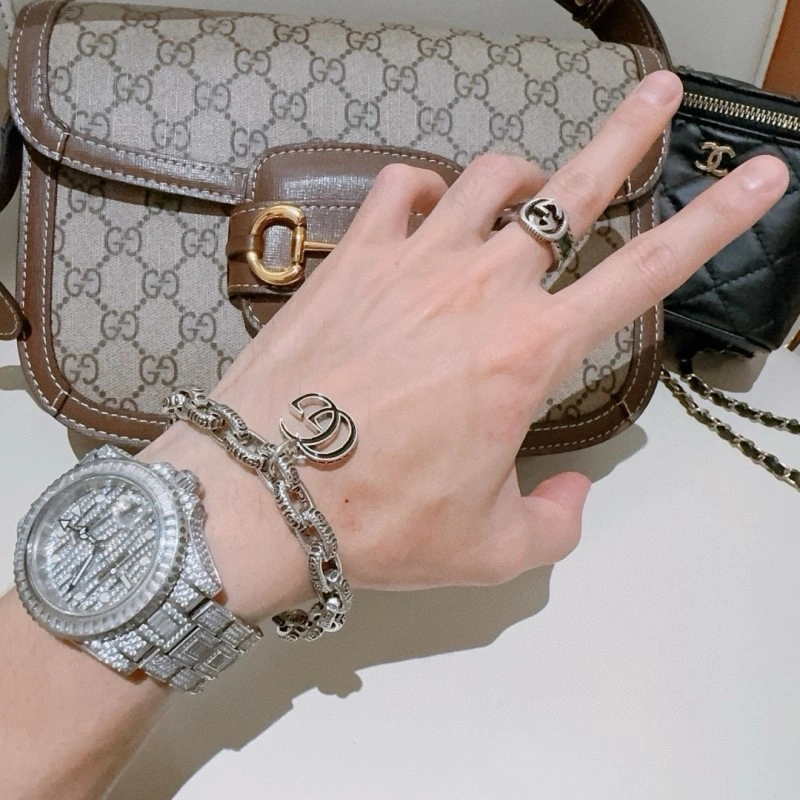 Sleek Gucci Bracelets 243416