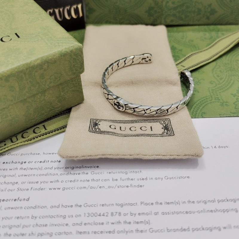 ZipUp Gucci Bracelets 243410