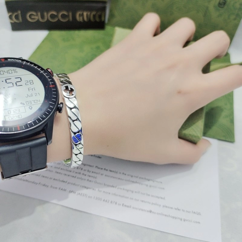 ZipUp Gucci Bracelets 243410