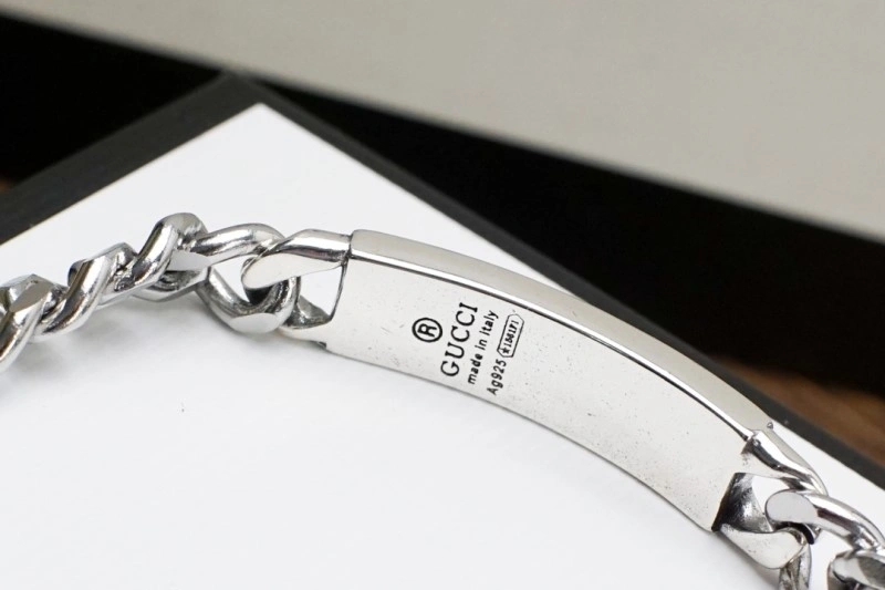Comfortable Gucci Bracelets 243389
