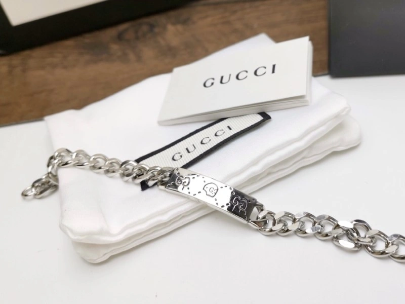 Comfortable Gucci Bracelets 243389