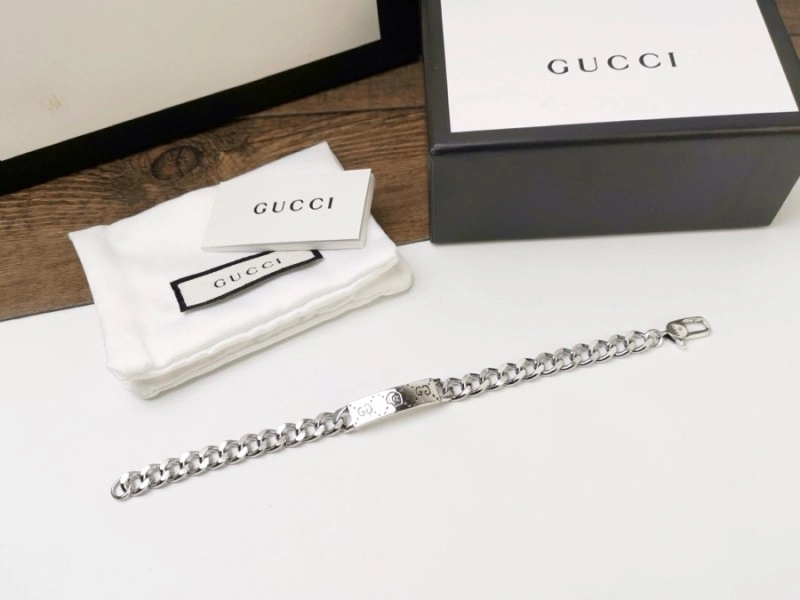 Comfortable Gucci Bracelets 243389