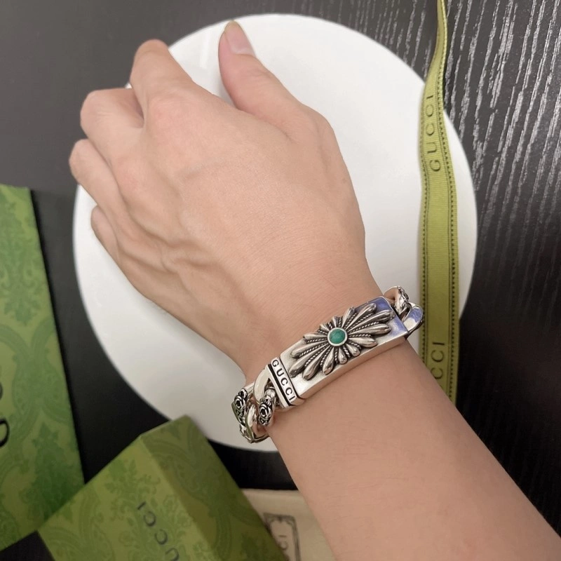Chic Gucci Bracelets 243344