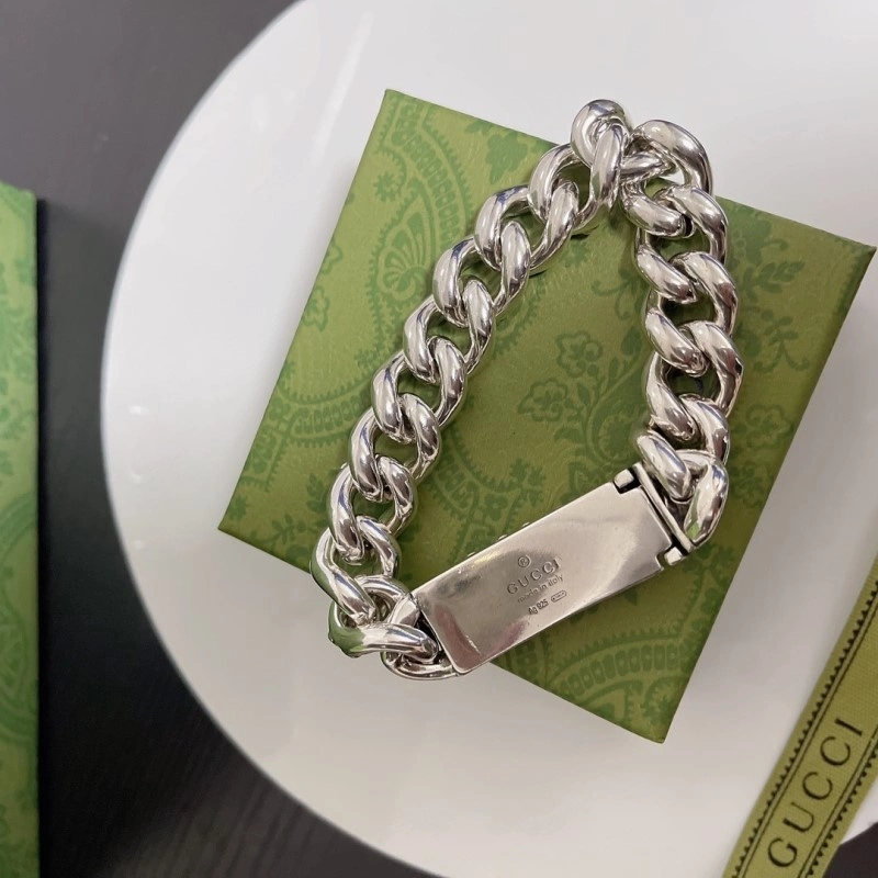 Chic Gucci Bracelets 243344