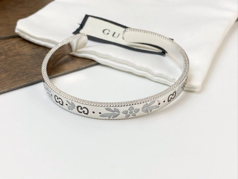 Gucci Bracelets UrbanChic 243331
