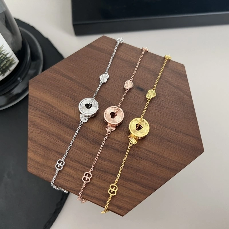 RelaxedFit Gucci Bracelets 243318