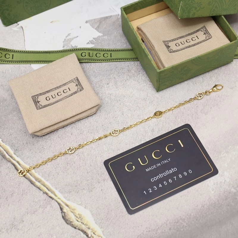 Fashionable Gucci Bracelets 243305