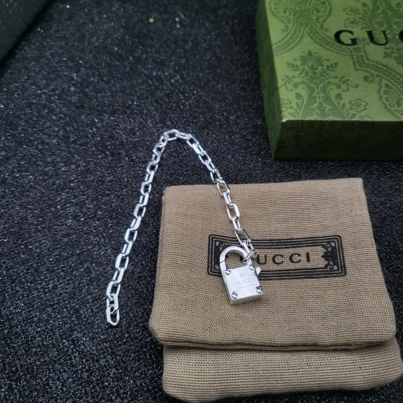 Chic Gucci Bracelets 243299