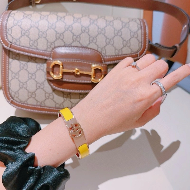 Cozy Gucci Bracelets 243294
