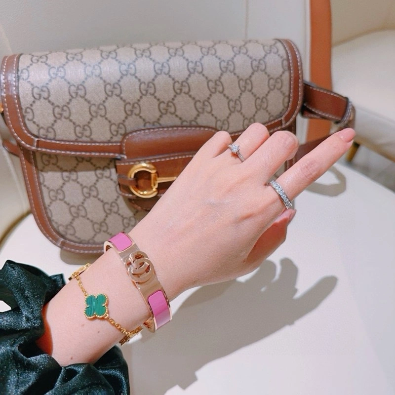 ComfortFit Gucci Bracelets 243293