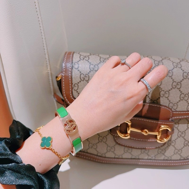 Fashionable Gucci Bracelets 243292