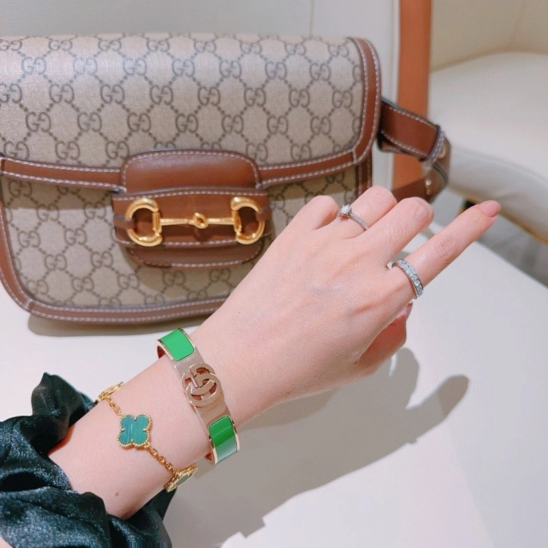 Fashionable Gucci Bracelets 243292