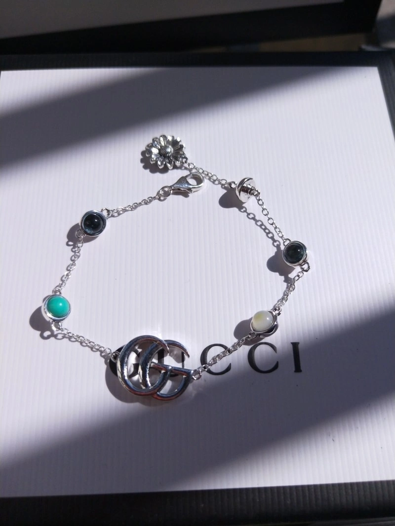 Supportive Gucci Bracelets 243285