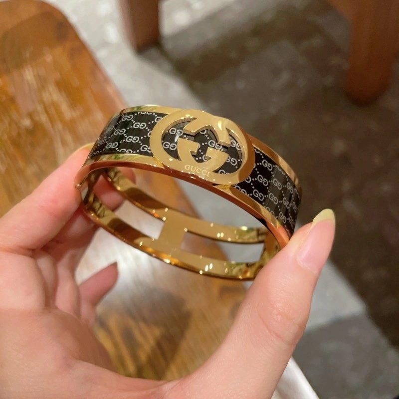 Fashionable Gucci Bracelets 243263