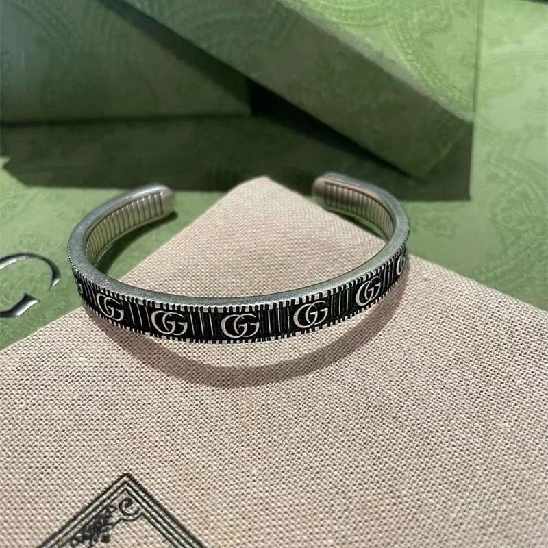 ComfortFit Gucci Bracelets 243271