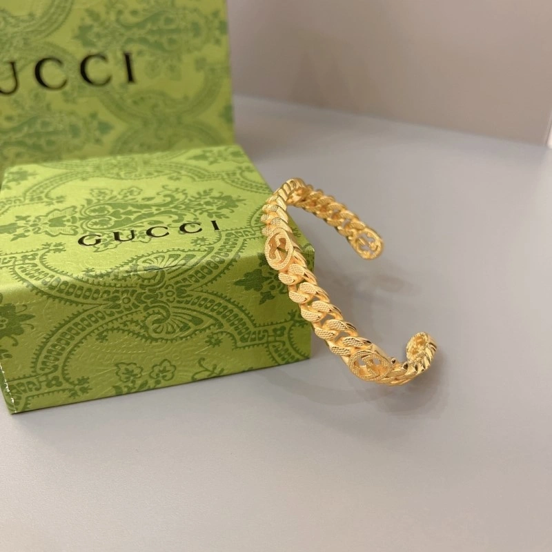 Trendsetting Gucci Bracelets 243276