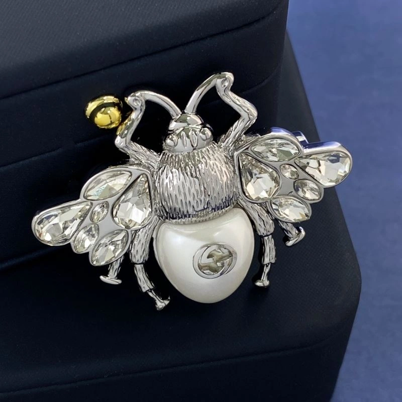 Gucci Brooches Supportive 246618