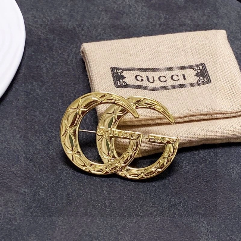 Supportive Gucci Brooches 245164