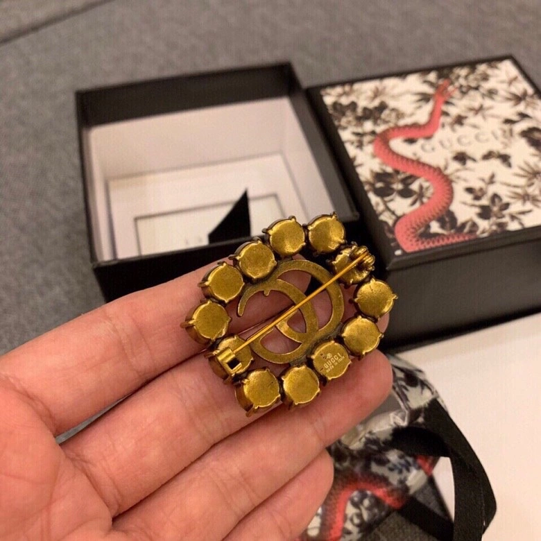 Gucci Brooches WaterResistant 245147