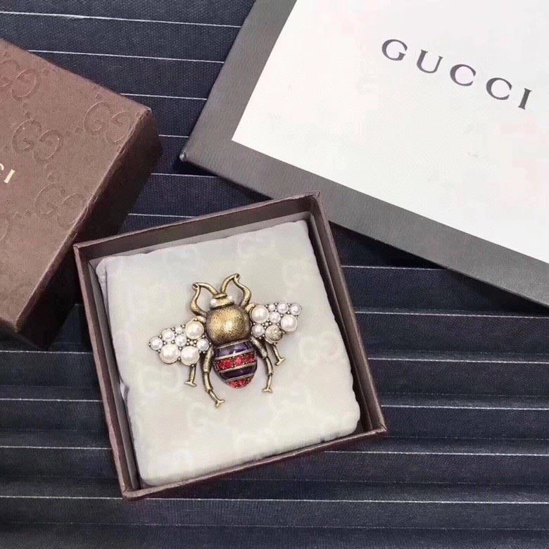 Sleek Gucci Brooches 244573