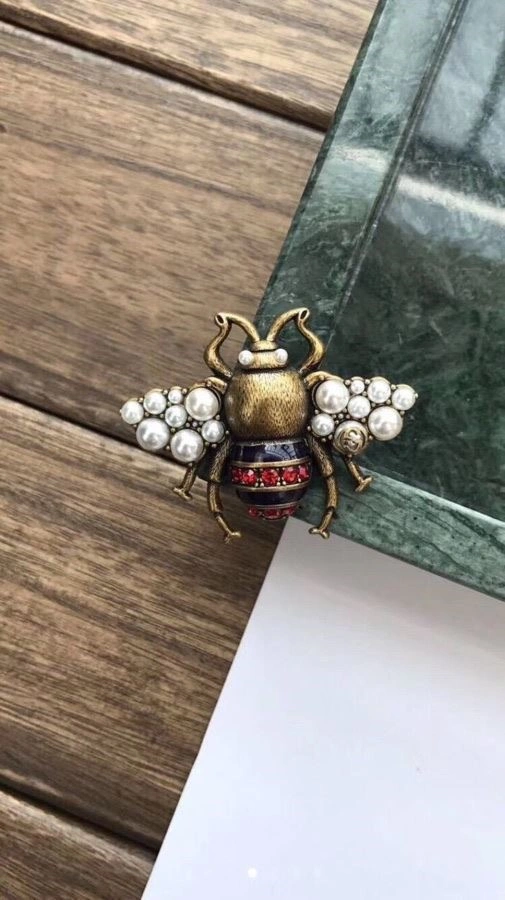 Sleek Gucci Brooches 244573
