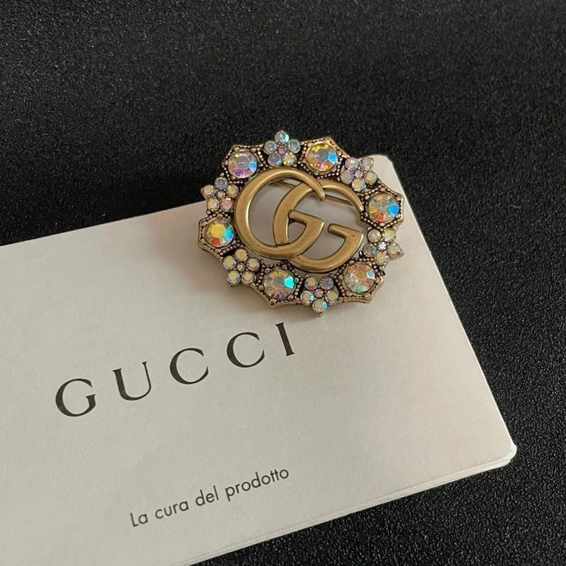 Compact Gucci Brooches 244572