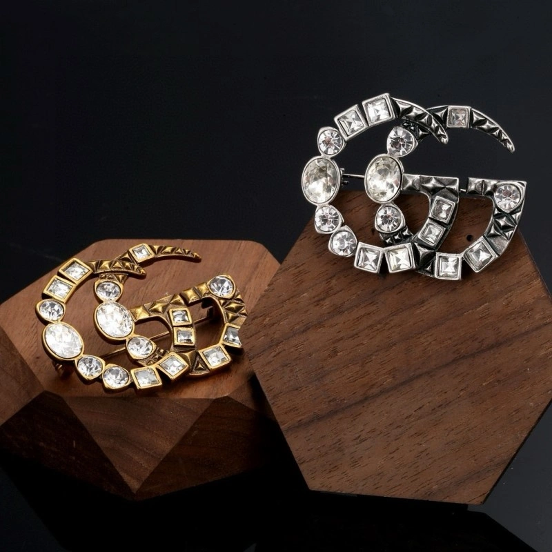 Gucci Brooches Chic 243255