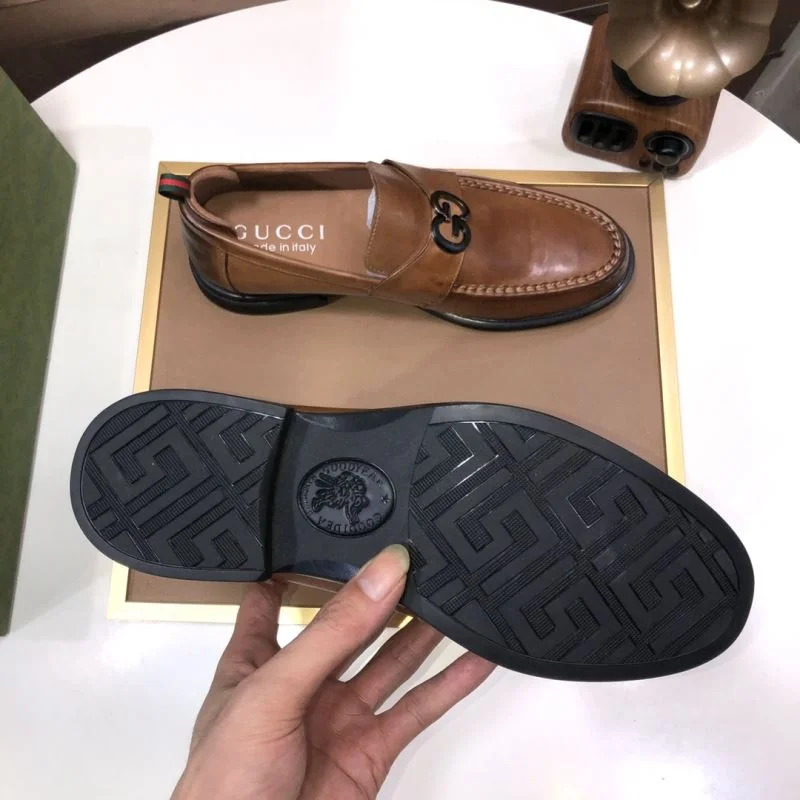 Gucci Business Shoes Bright 24254