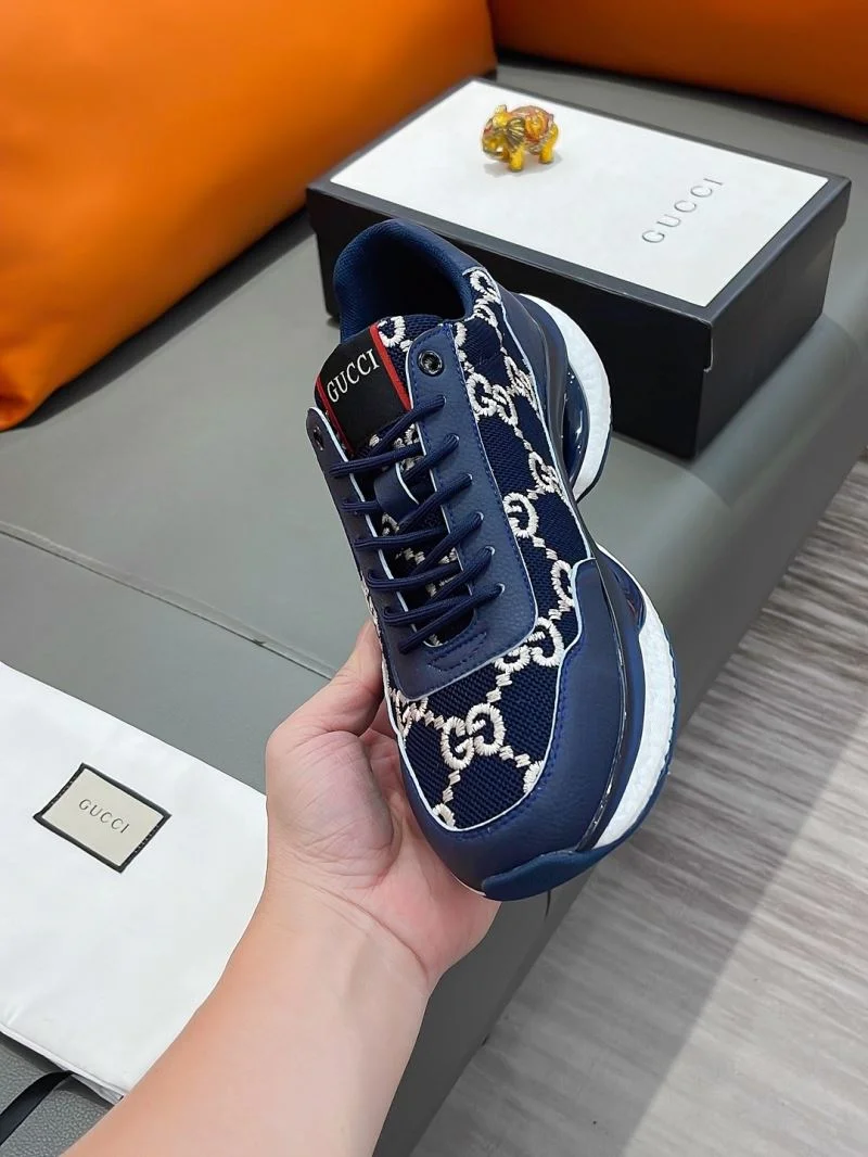 Versatile Gucci Business Shoes 24241