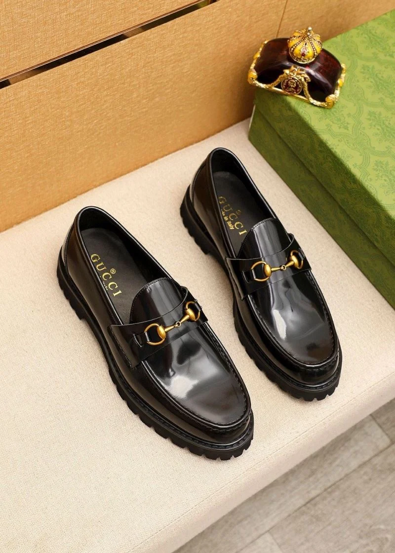 Gucci Business Shoes Sleek 25849