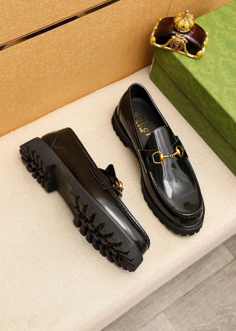 Gucci Business Shoes Sleek 25849