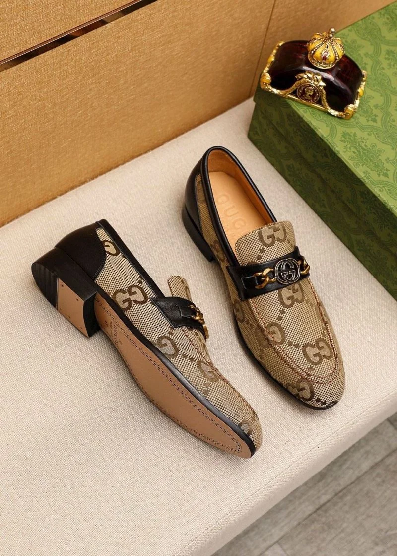 Versatile Gucci Business Shoes 25852