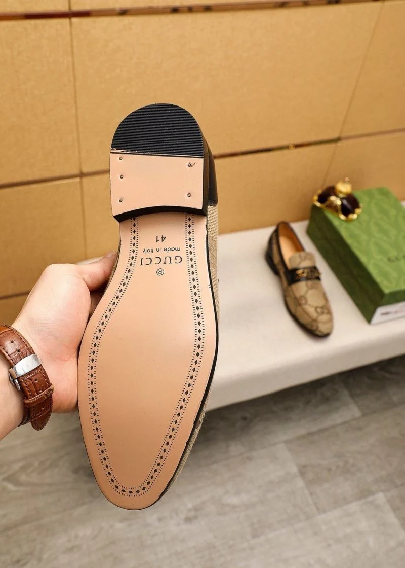 Versatile Gucci Business Shoes 25852