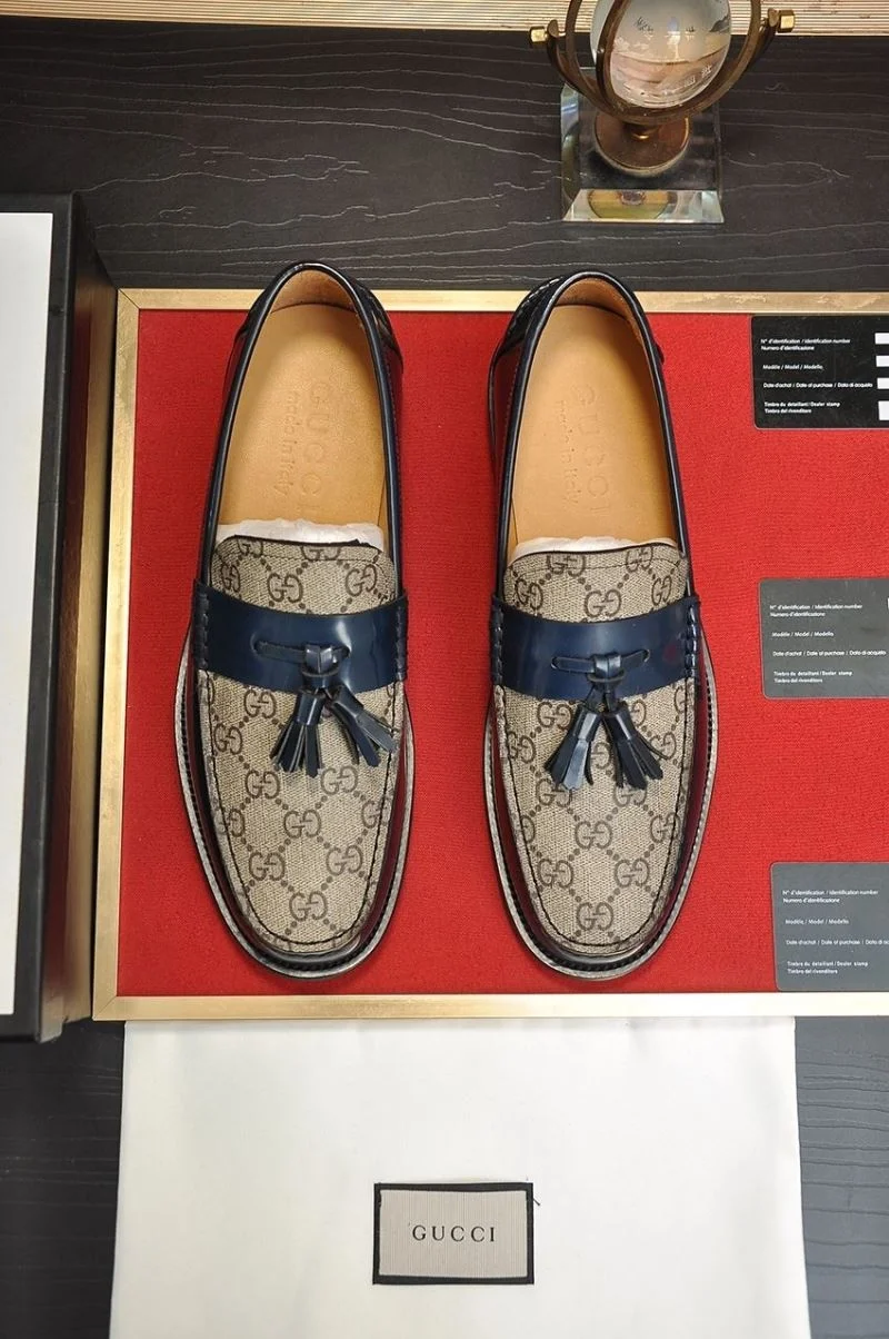 Gucci Business Shoes Packable 25806