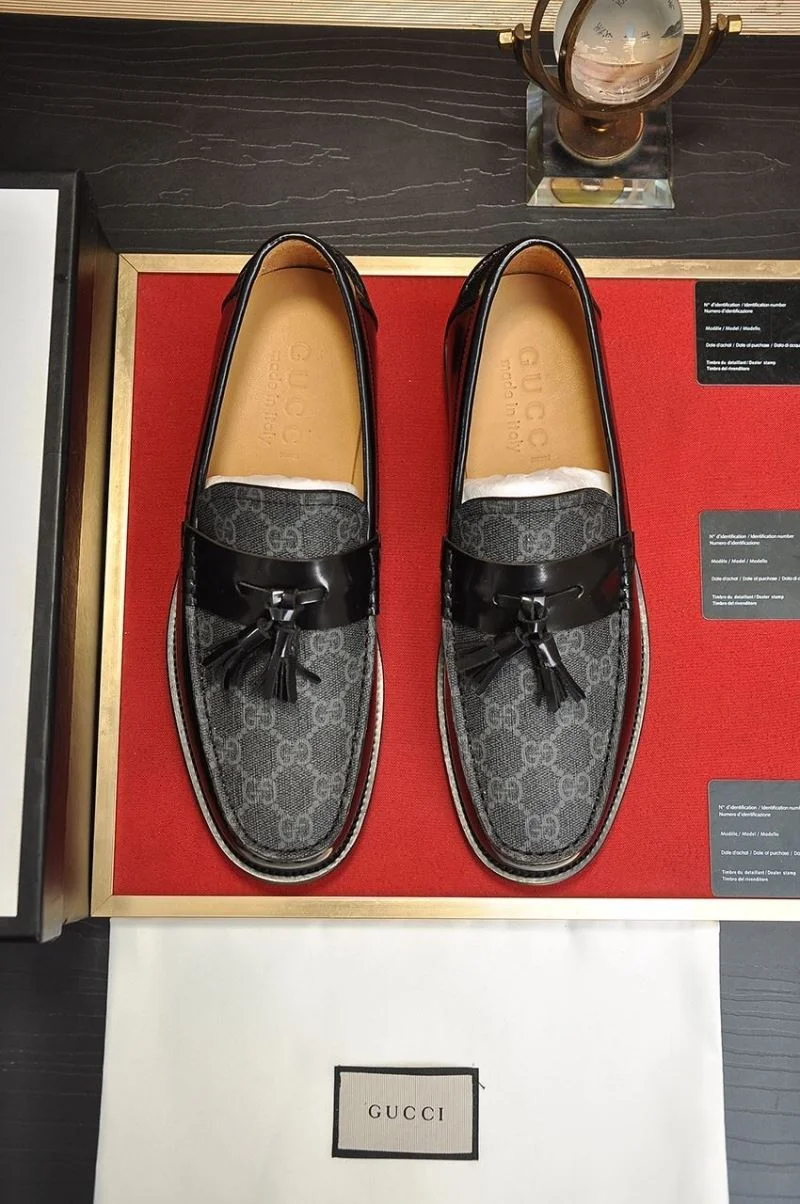 Gucci Business Shoes Seasonal 25811
