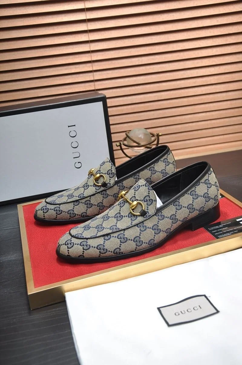 Gucci Business Shoes Bright 25815