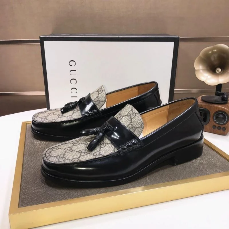 Gucci Business Shoes Packable 25856