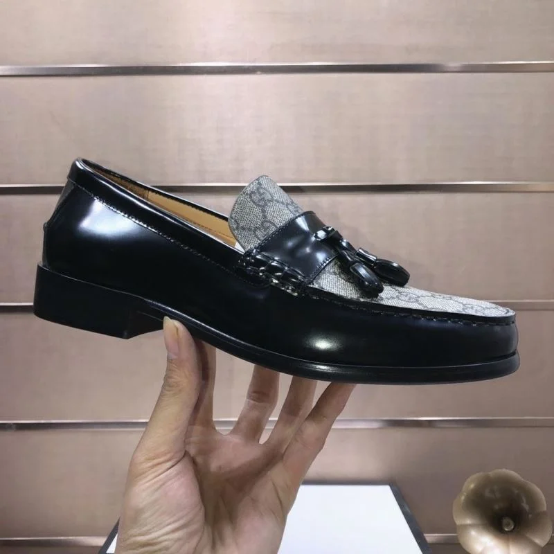 Gucci Business Shoes Packable 25856