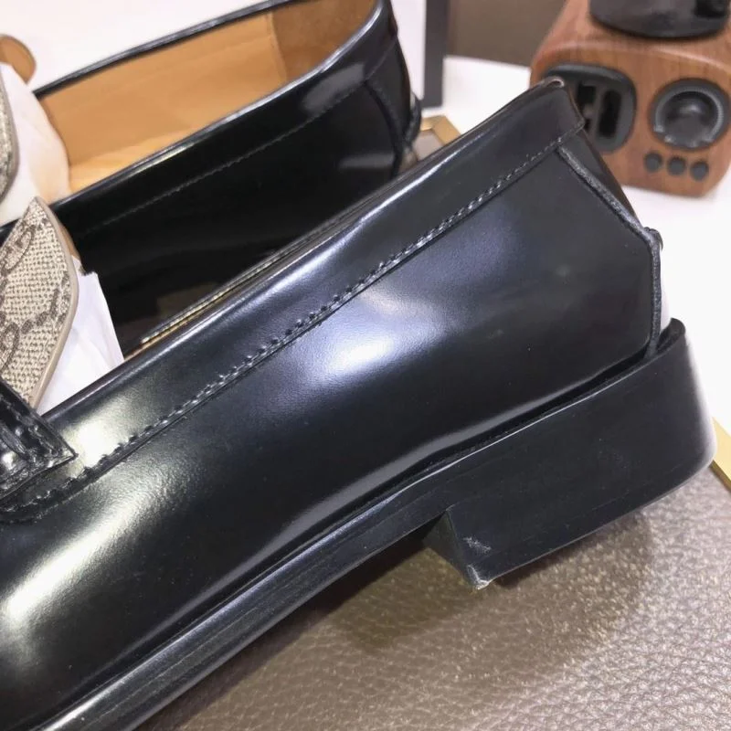 Gucci Business Shoes Packable 25856