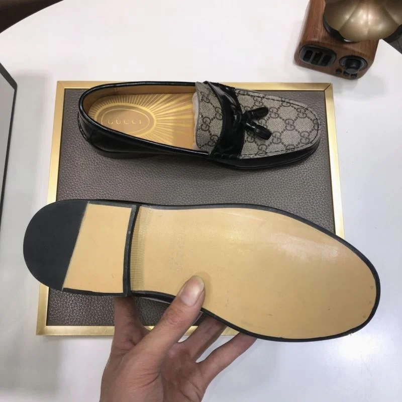 Gucci Business Shoes Packable 25856