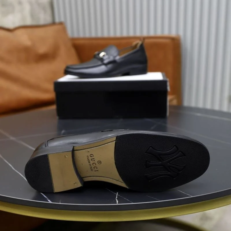 Gucci Business Shoes Sporty 25801