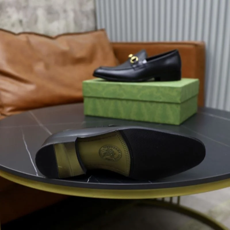 Vibrant Gucci Business Shoes 25710