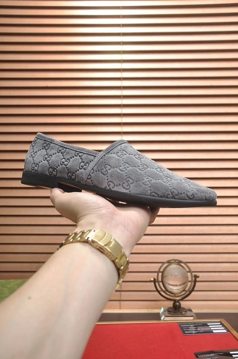 Versatile Gucci Business Shoes 25691