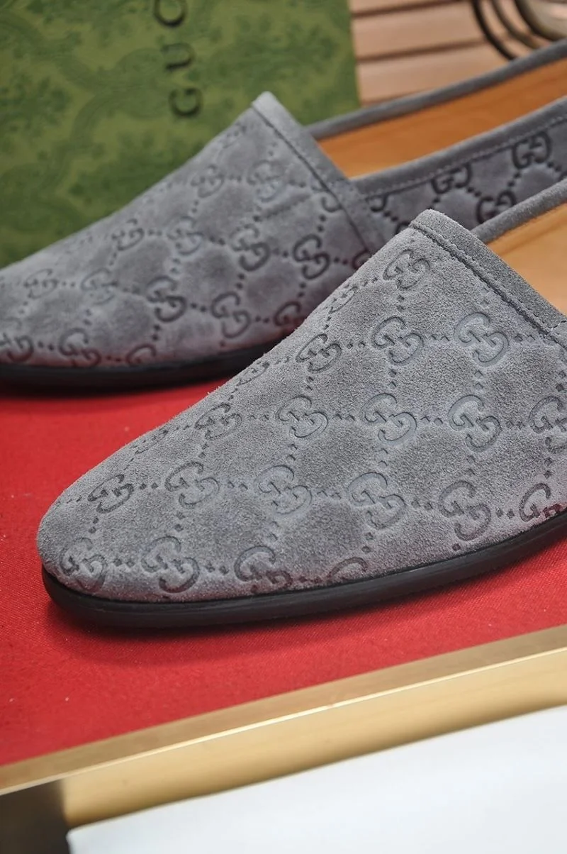 Versatile Gucci Business Shoes 25691